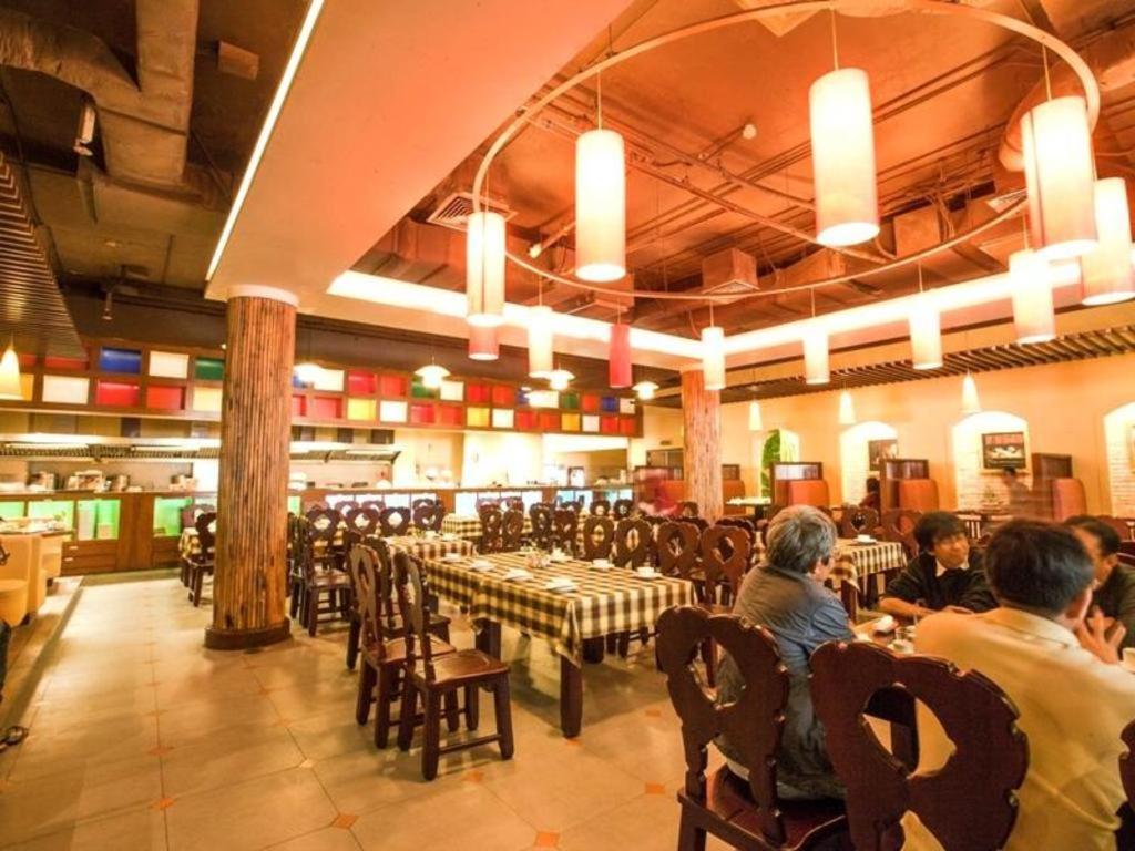 Den Long Do Hotel На Транг Екстериор снимка